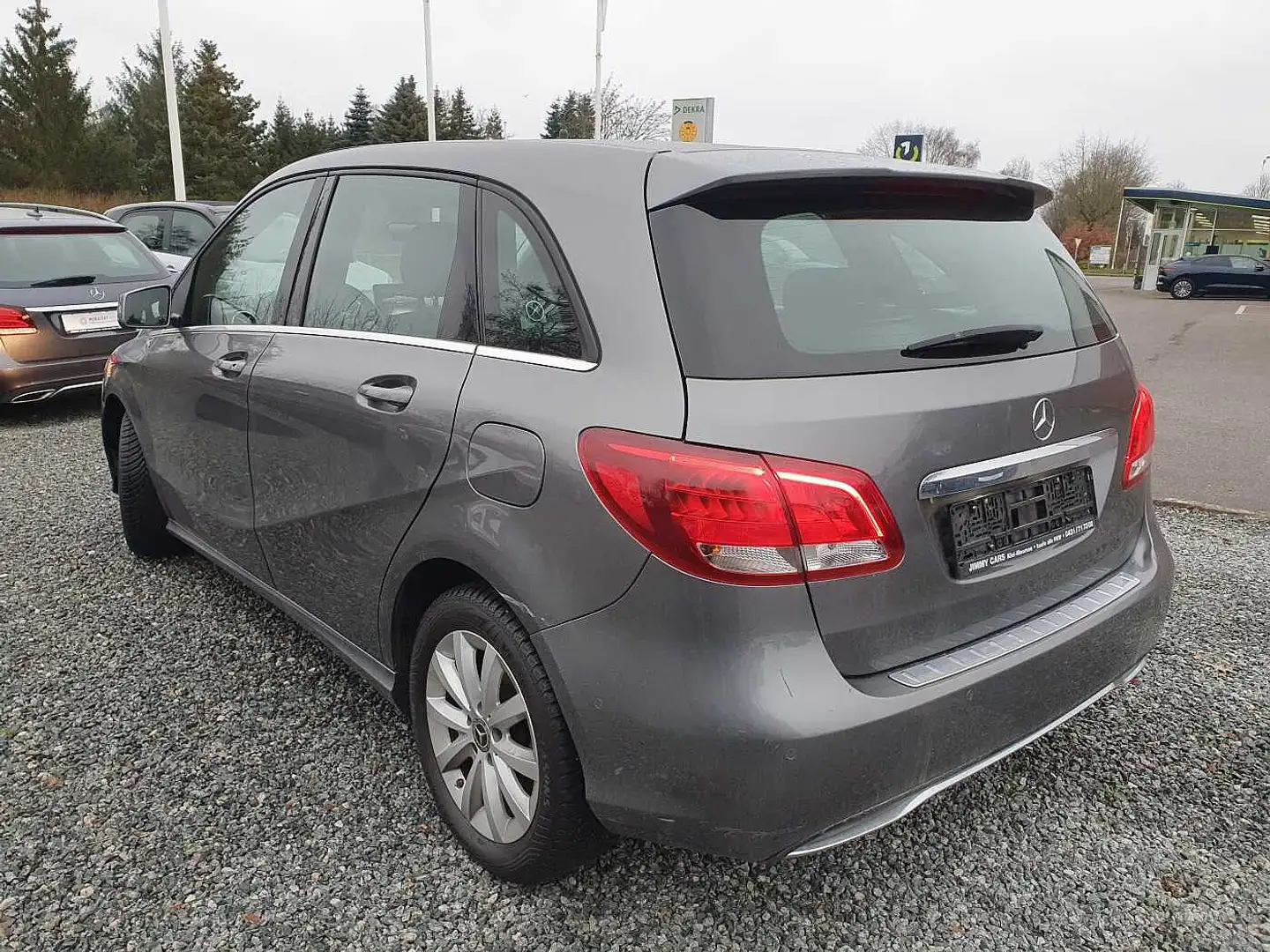 Mercedes-Benz B 180 Style Grau - 2