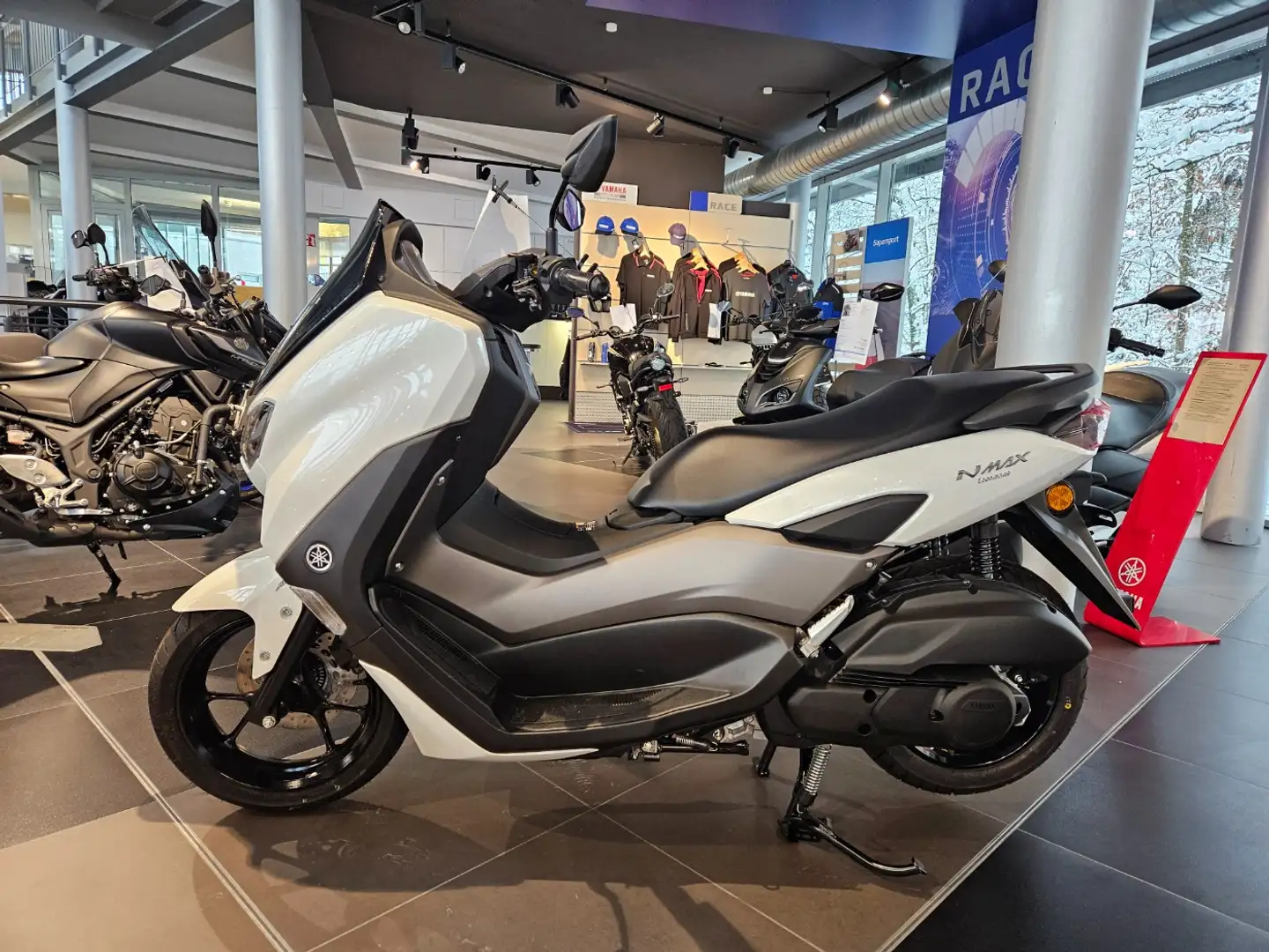 Yamaha NMAX 125 Modell 2023 Blanc - 2