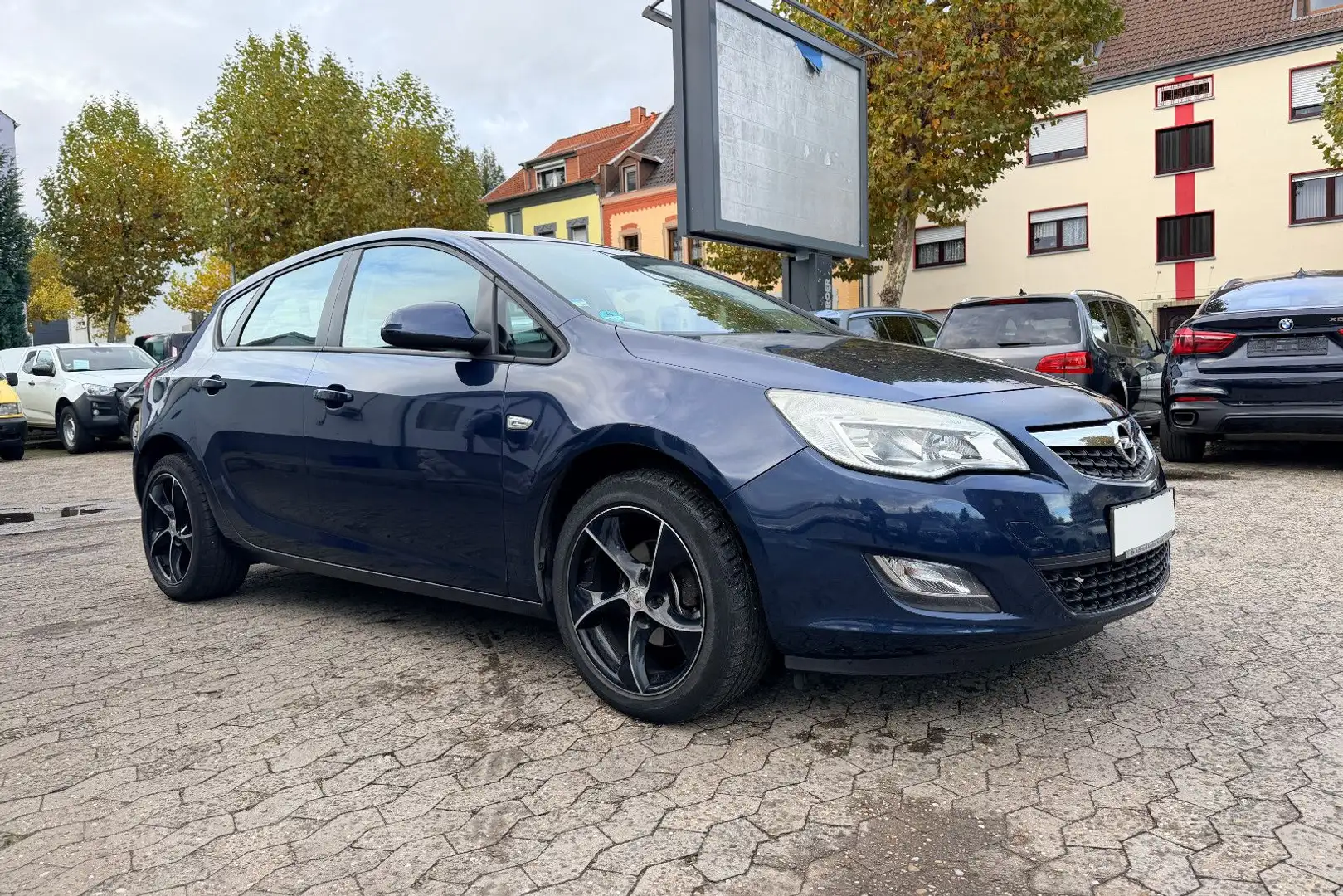 Opel Astra J 1.4 Edition Limousine Klima Tempo SH PDC Bleu - 1