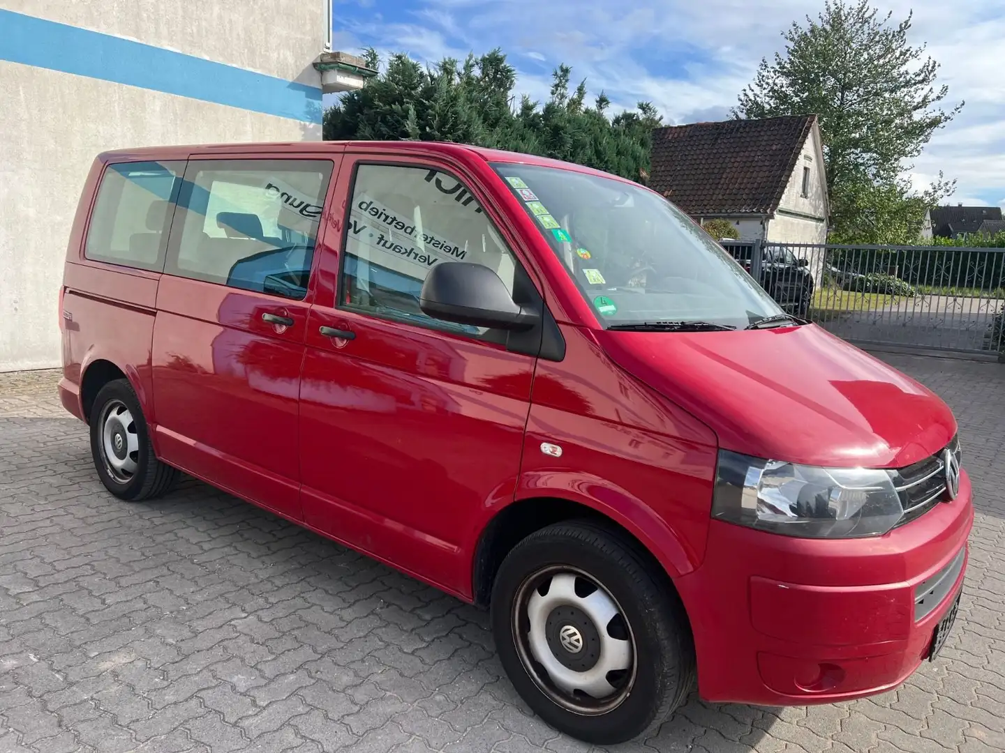 Volkswagen T5 Multivan STARTLINE 1.Hd Scheckheft TÜV Rouge - 1