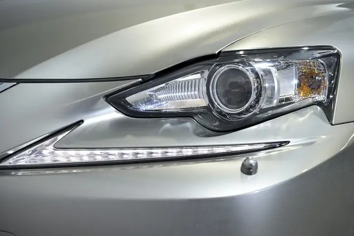 Lexus IS300 2016, foto 21