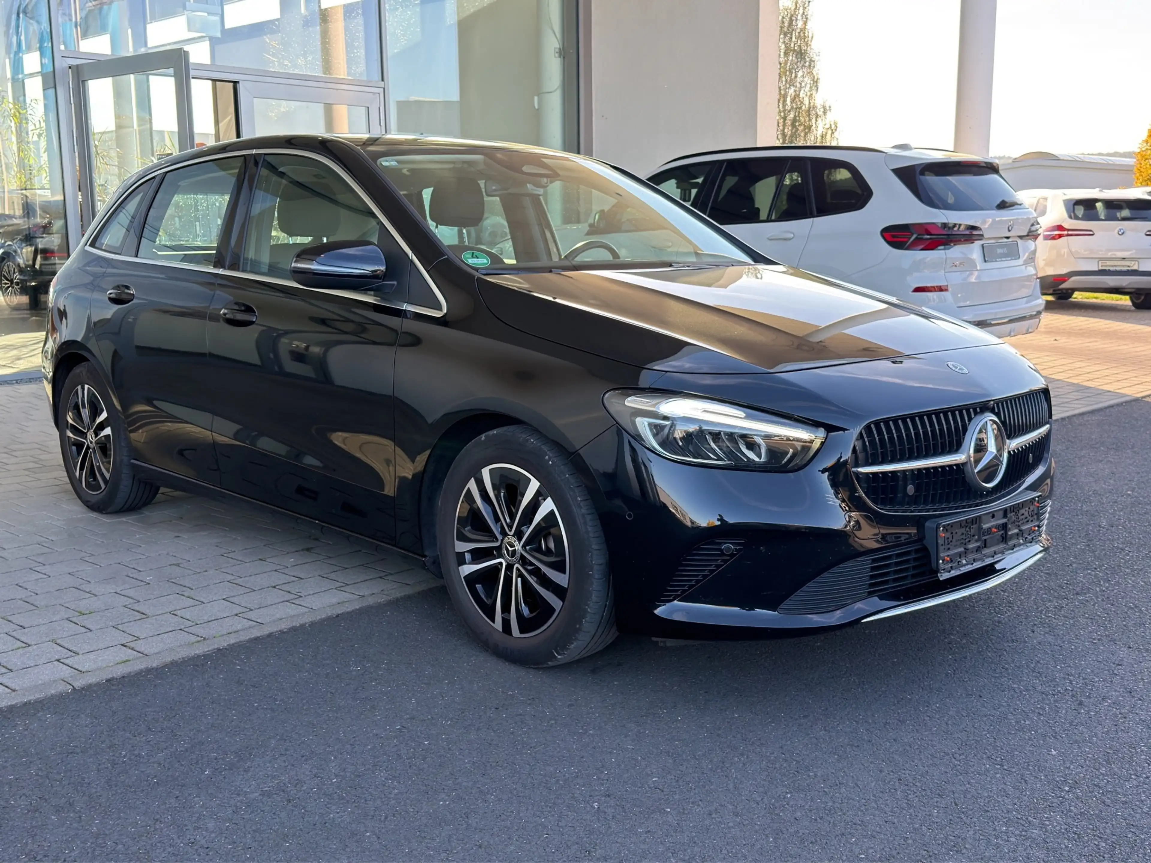 Mercedes-Benz B 200 B200 7G-DCT Progressive Navi.AHK.SH.RfK. — photo 3