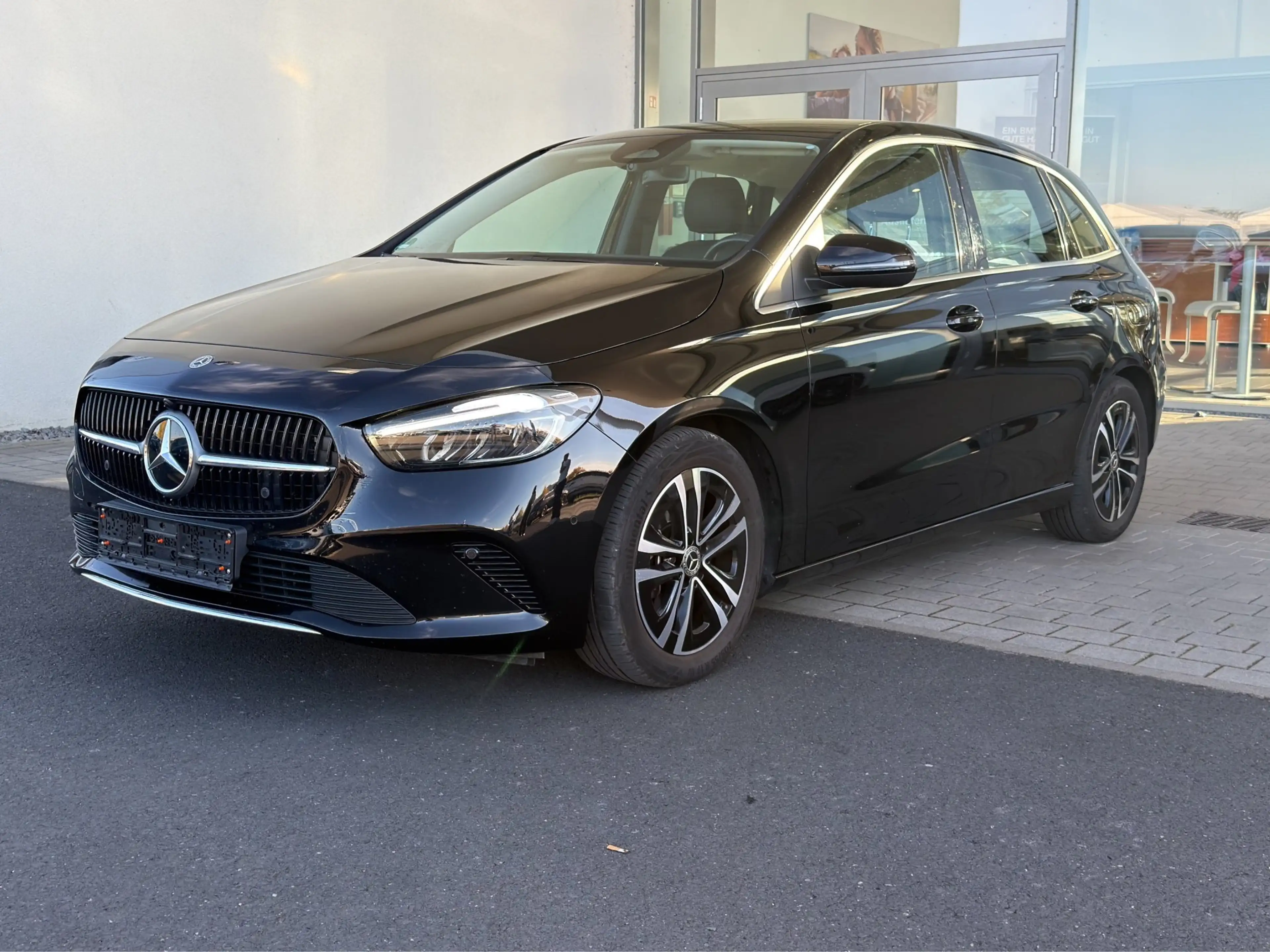 Mercedes-Benz B 200 B200 7G-DCT Progressive Navi.AHK.SH.RfK. — photo 2