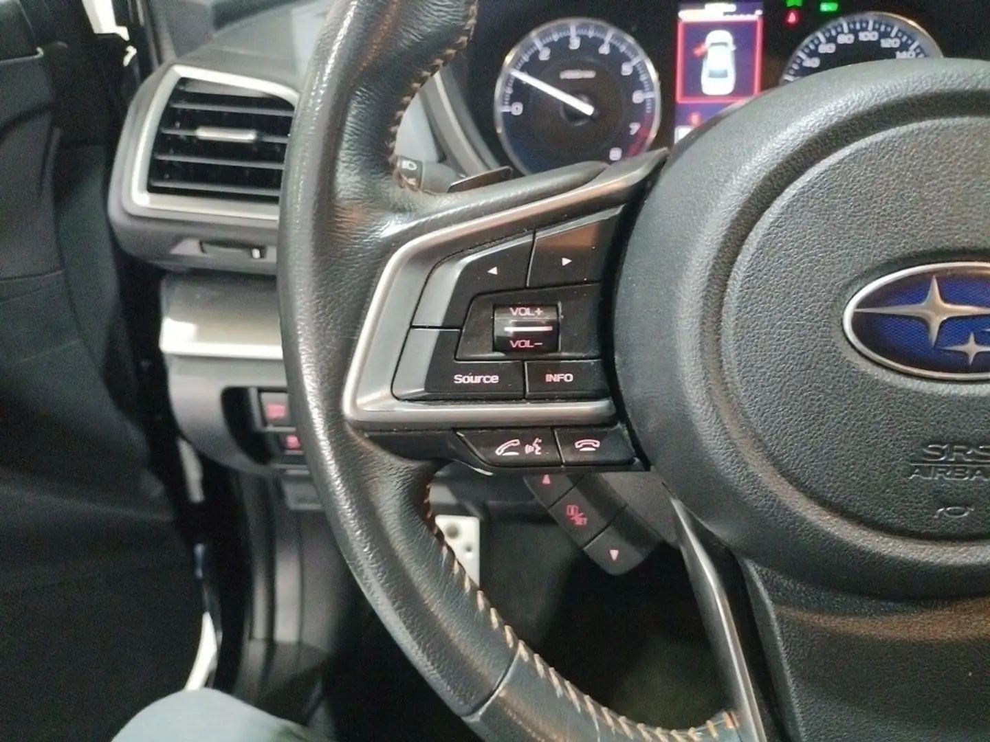 Subaru XV 2.0i Hybrid Executive Plus CVT Negro - 1