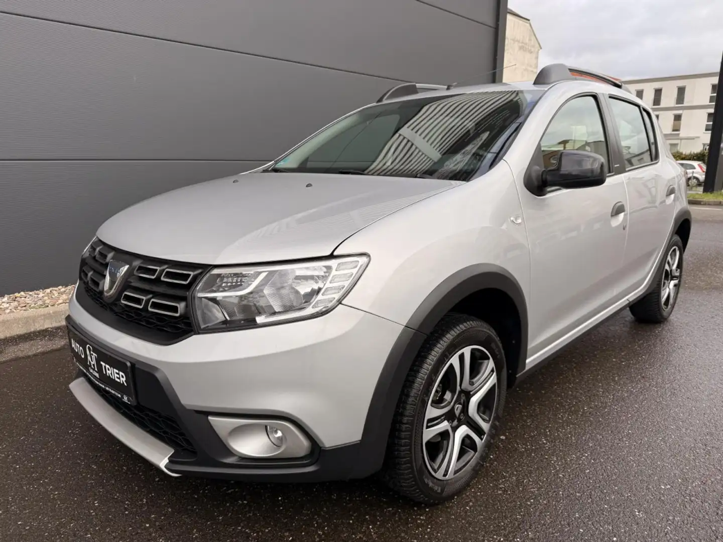 Dacia Sandero II StepwayCelebration SHZ AHK NAVI TEMPO Klima Grau - 2