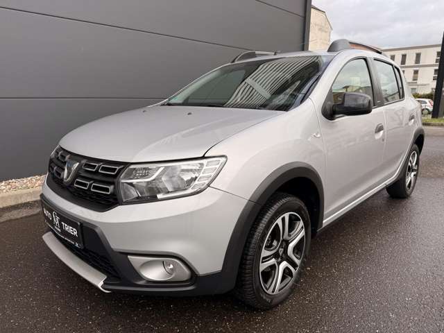 Dacia Sandero II StepwayCelebration SHZ AHK NAVI TEMPO Klima