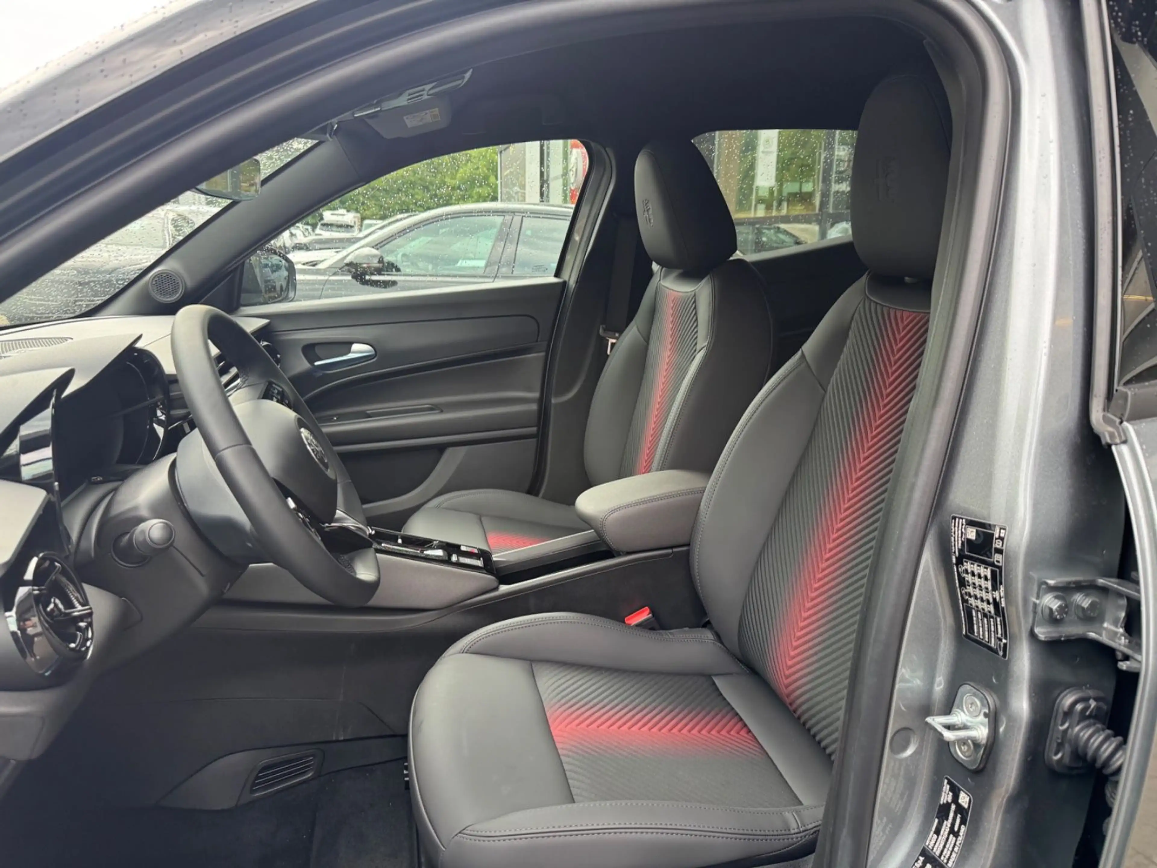 Alfa Romeo Junior Ibrida 1.2 VGT 48V-Hybrid 107 kW Ti — photo 12