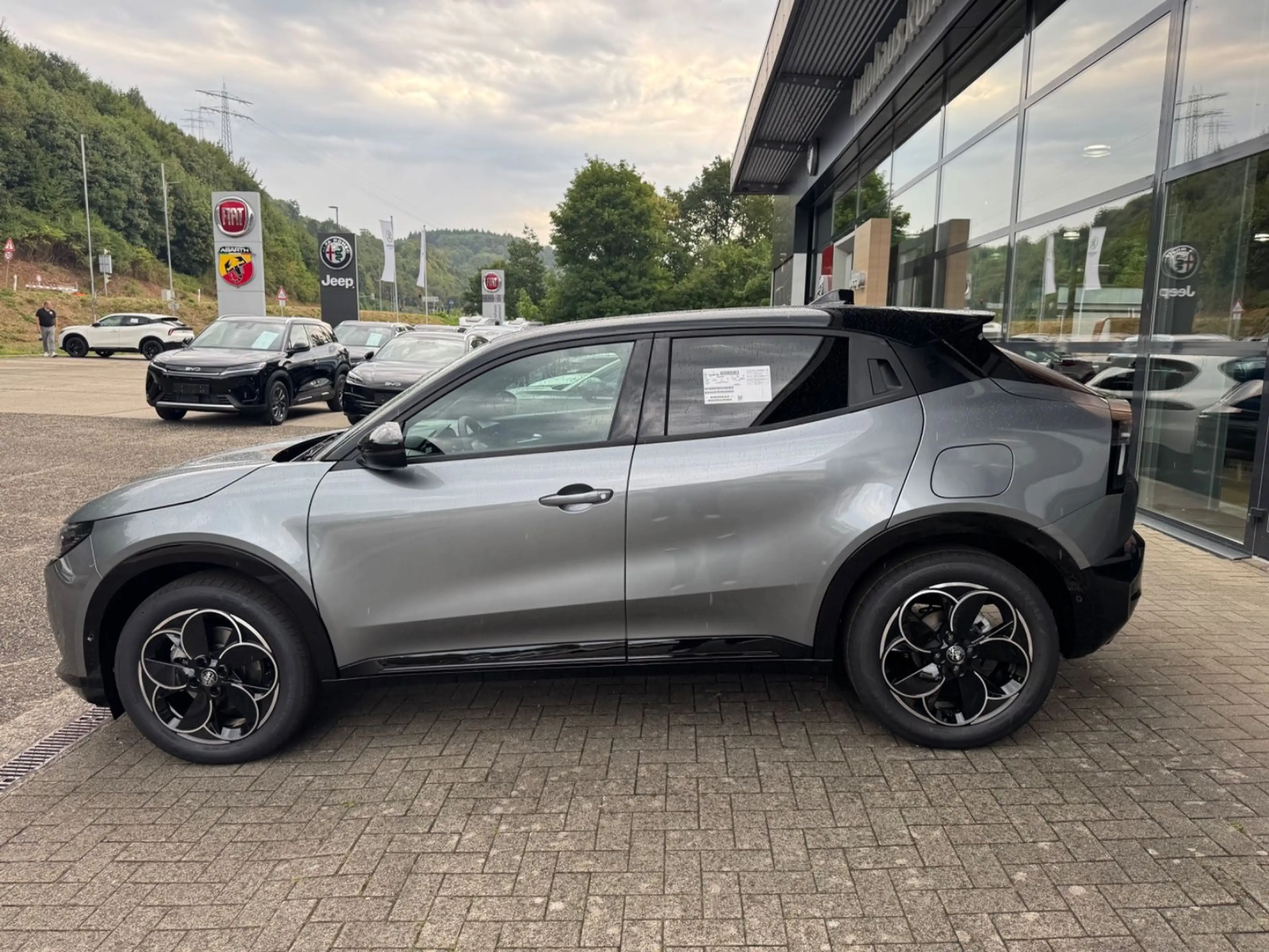 Alfa Romeo Junior Ibrida 1.2 VGT 48V-Hybrid 107 kW Ti — photo 8