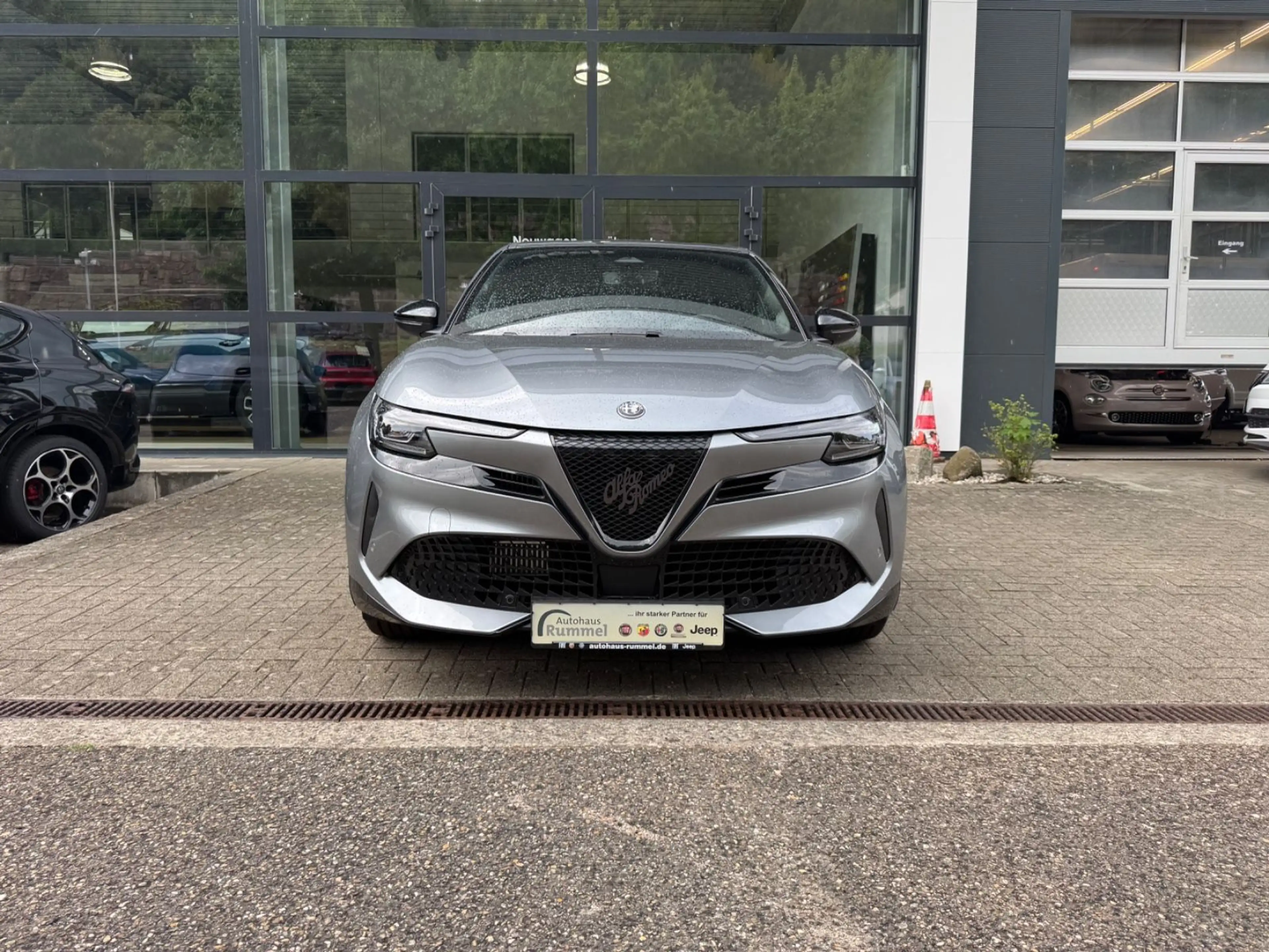 Alfa Romeo Junior Ibrida 1.2 VGT 48V-Hybrid 107 kW Ti — photo 2