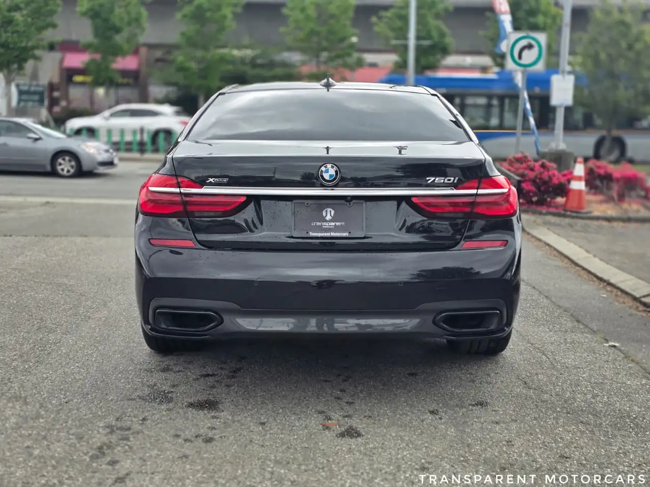 BMW 7 Series photo BMW 7 Series