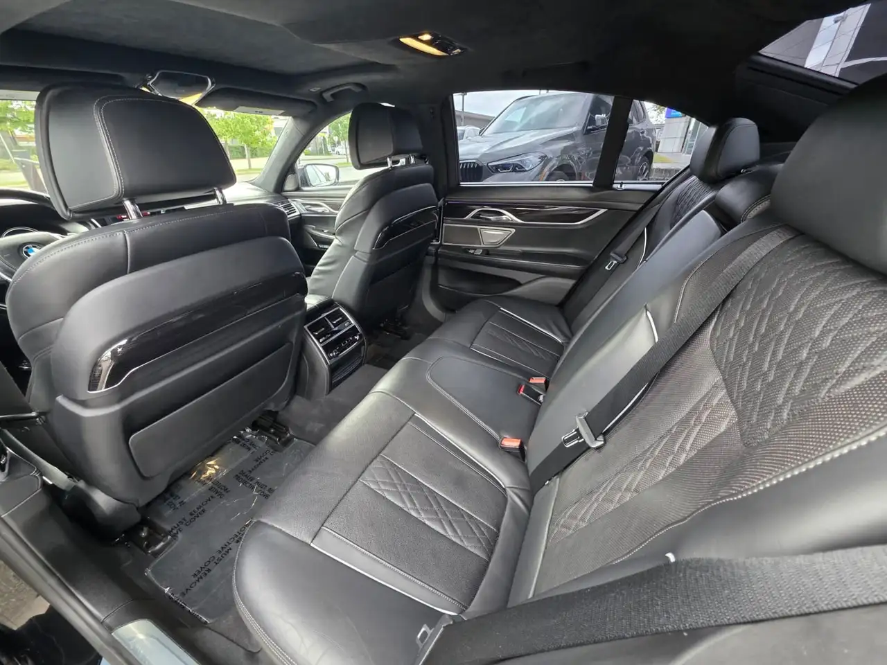 BMW 7 Series photo BMW 7 Series