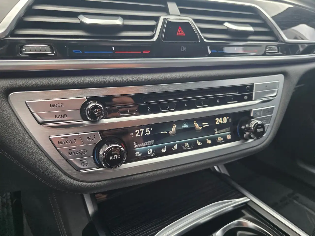 BMW 7 Series photo BMW 7 Series