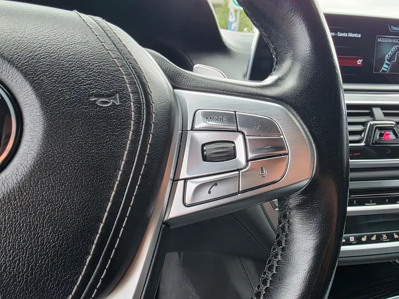 BMW 7 Series photo BMW 7 Series