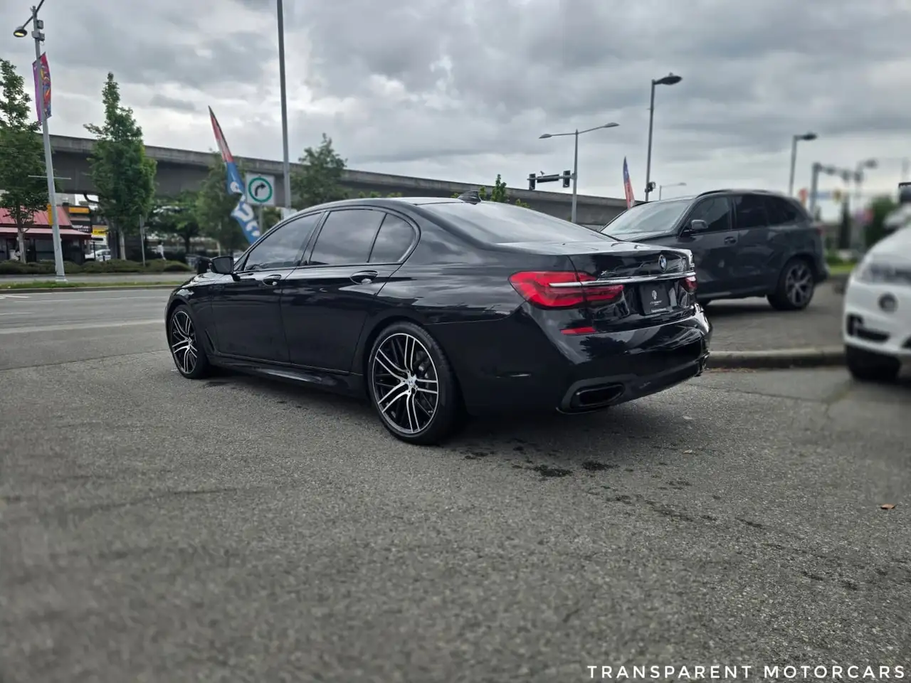 BMW 7 Series photo BMW 7 Series