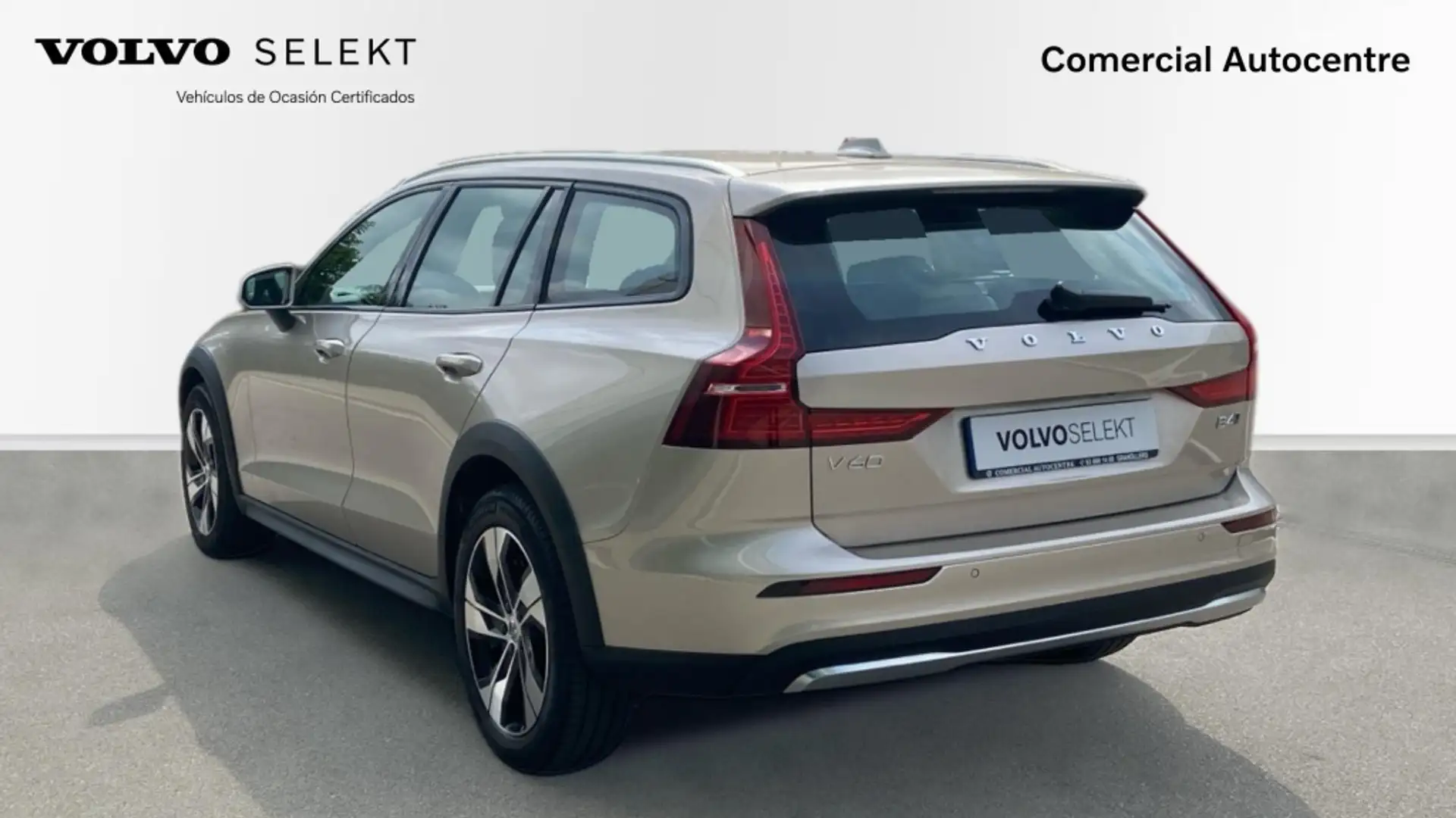 Volvo V60 V60CC II CORE, B4 AWD MILD HYBRID, DIeSEL - 2
