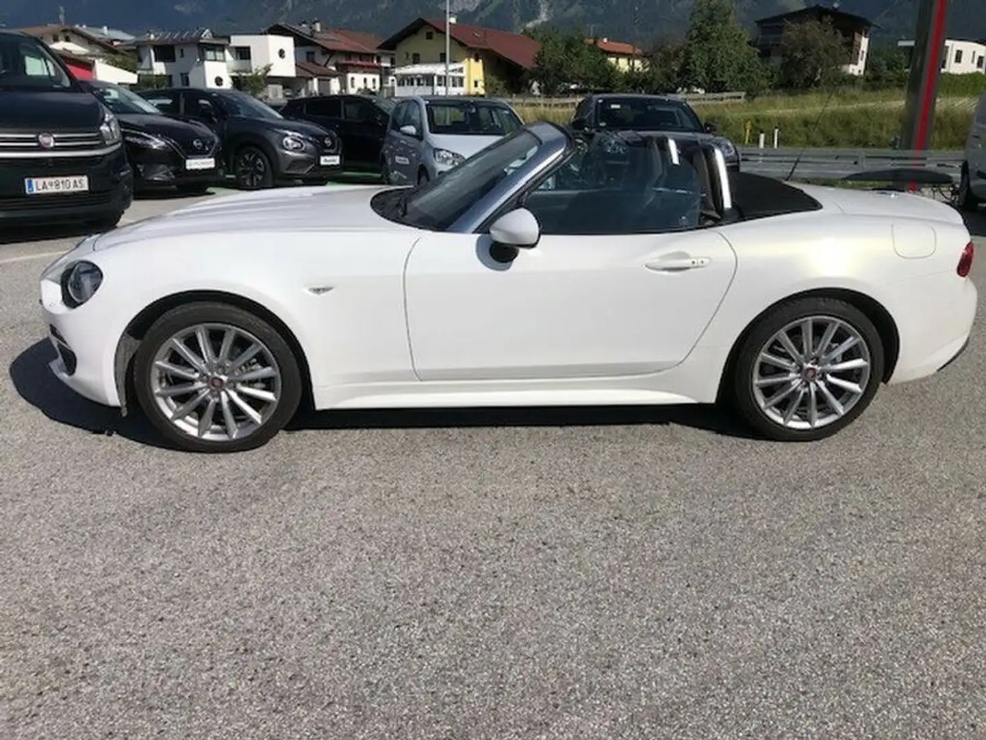Fiat 124 Spider Lusso 1.4 Weiß - 2