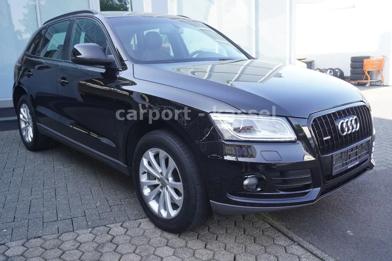 Audi Q5 3.0 TDI  quattro Automatik/Pano/BiXenon/Euro5 Noir - 1