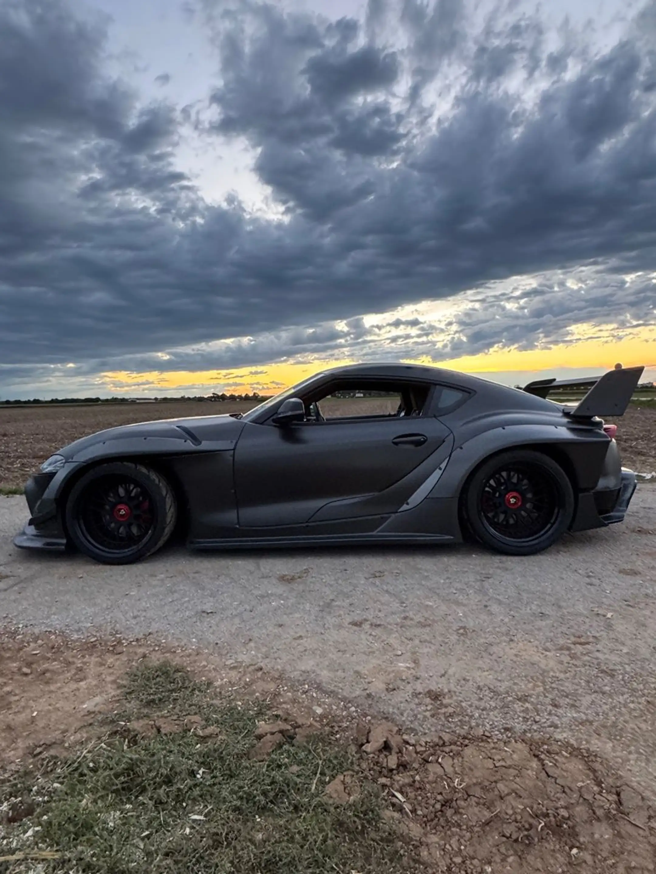 Toyota Supra 3.0 Turbo LIBERTY WALK UMBAU — photo 4