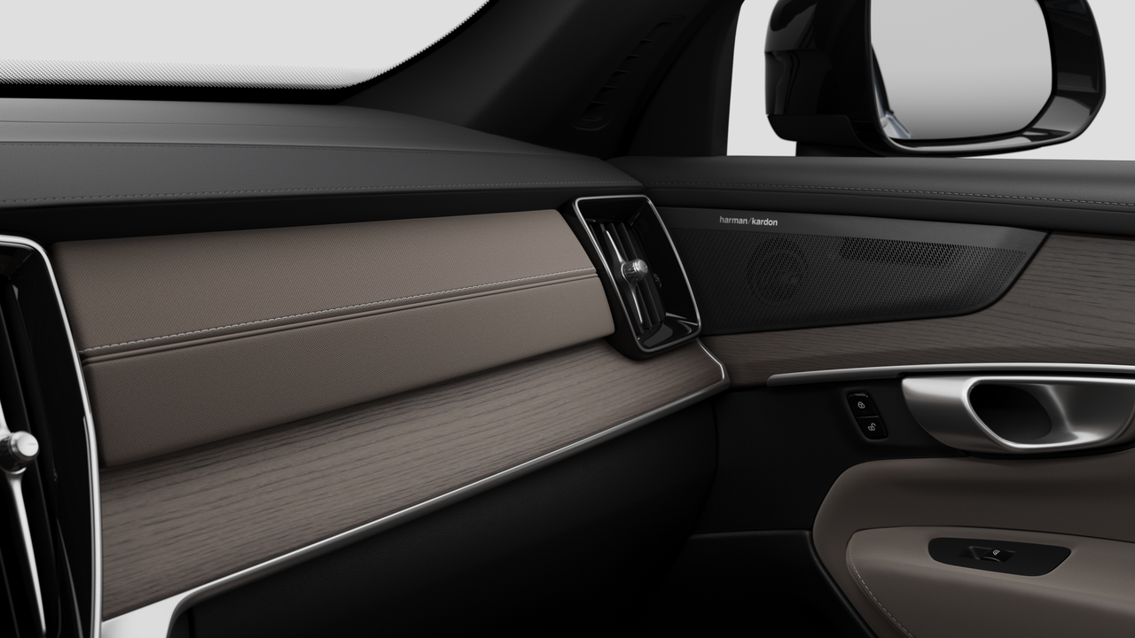 2026 Volvo XC90 Plus 7-Seater (Dark Theme) thumb 9