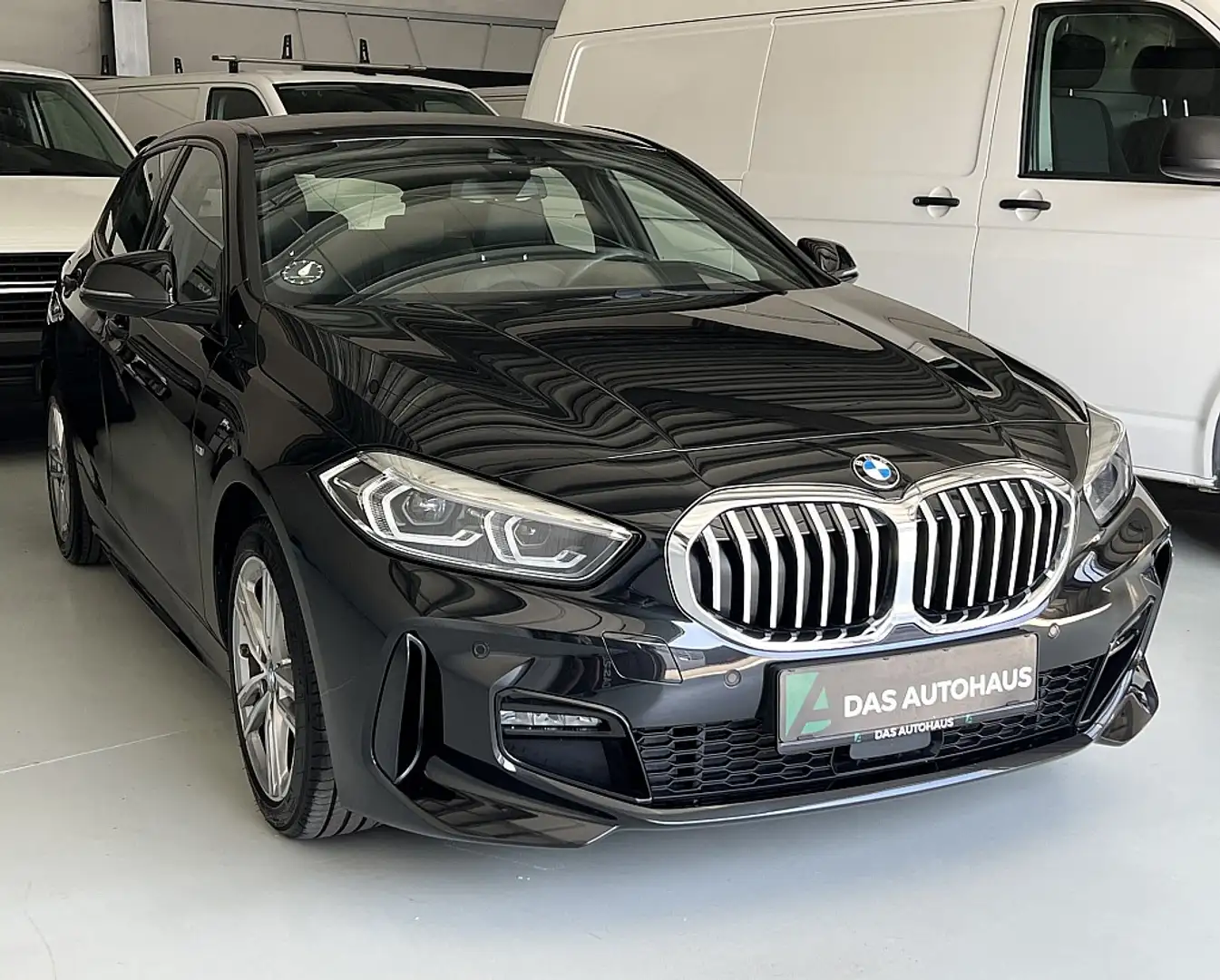 BMW 118 i Aut. M-SPORT/NAVI/WERKSGARANTIE Schwarz - 1