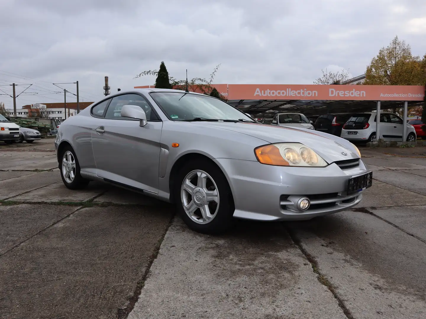 Hyundai Coupe GLS 2,0 Ltr.-100 kW 16V KAT Gümüş rengi - 1