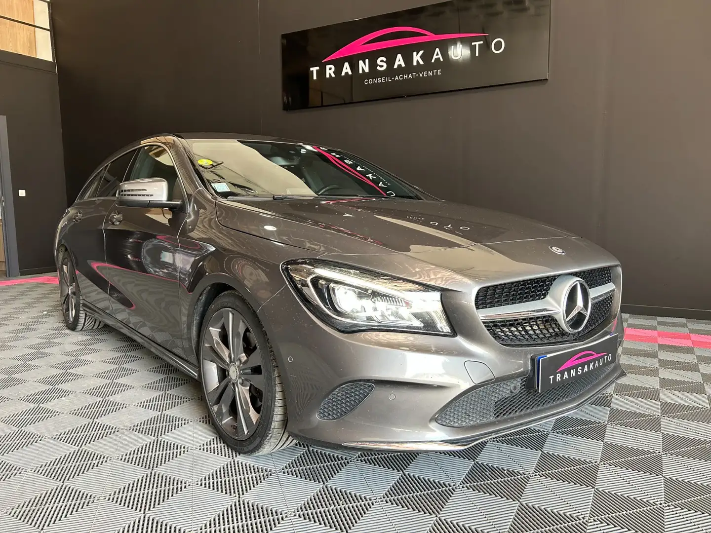 Mercedes-Benz Sensation Wit - 2