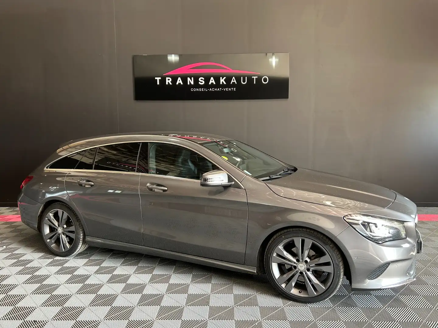 Mercedes-Benz Sensation Wit - 1