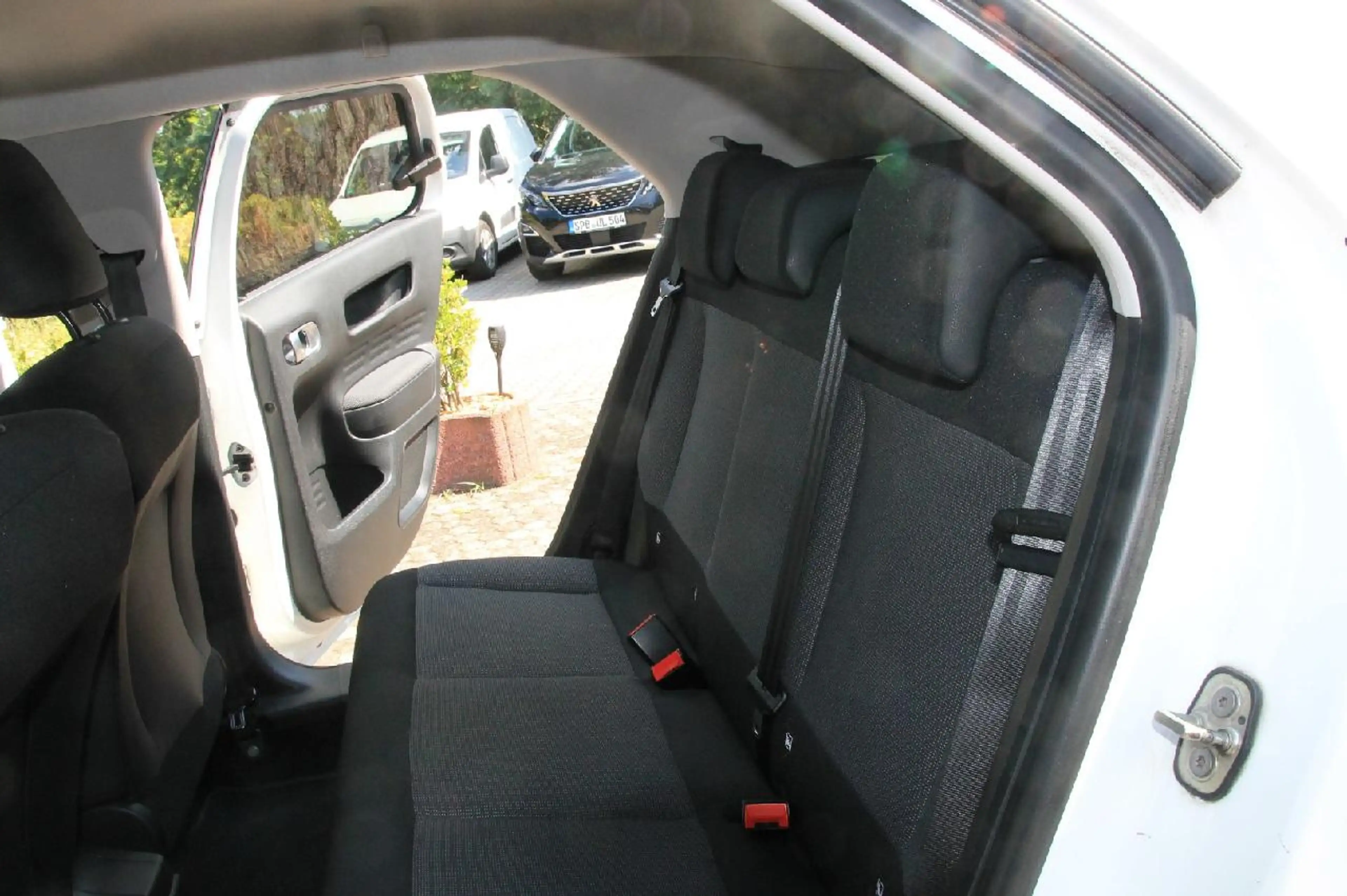 Citroen C4 Cactus Shine Automatik — photo 9