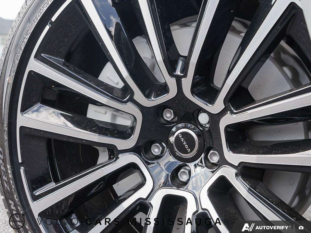 2026 Volvo XC90 B6 AWD Plus Bright Theme 7-Seater thumb 6