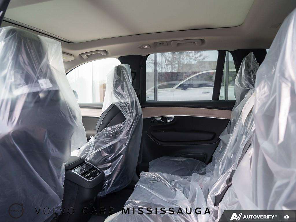 2026 Volvo XC90 B6 AWD Plus Bright Theme 7-Seater thumb 24