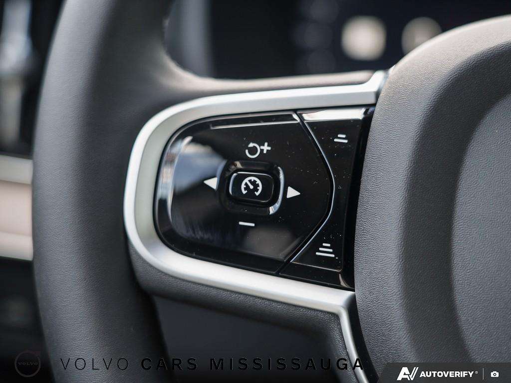 2026 Volvo XC90 B6 AWD Plus Bright Theme 7-Seater thumb 18