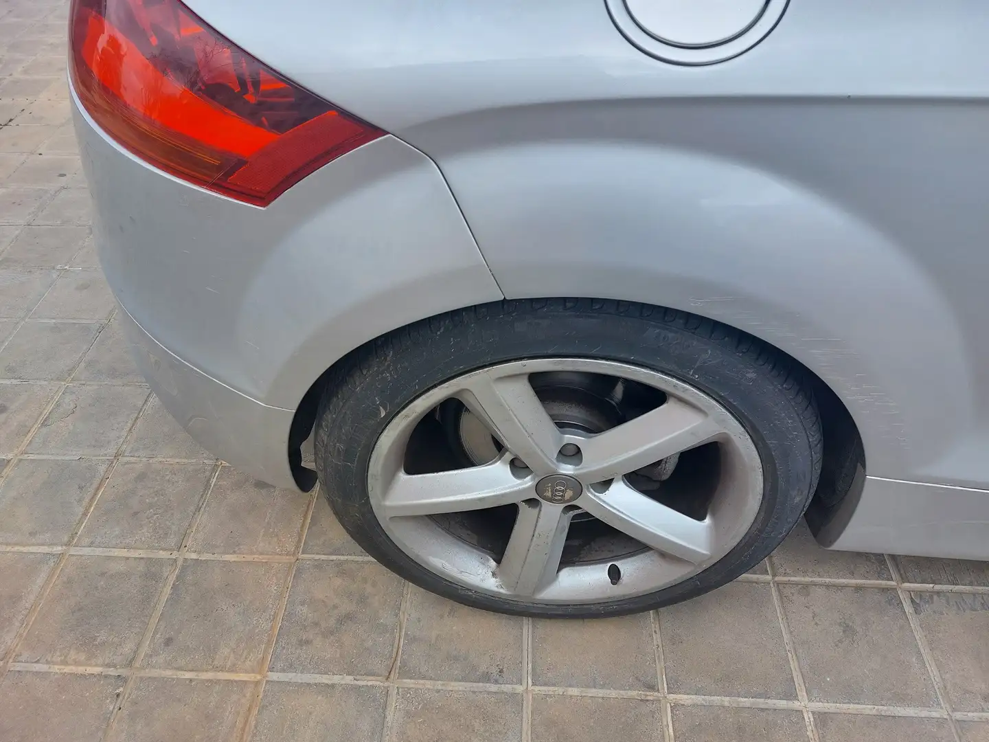 Audi TT Tfsi S-tronic Plateado - 2