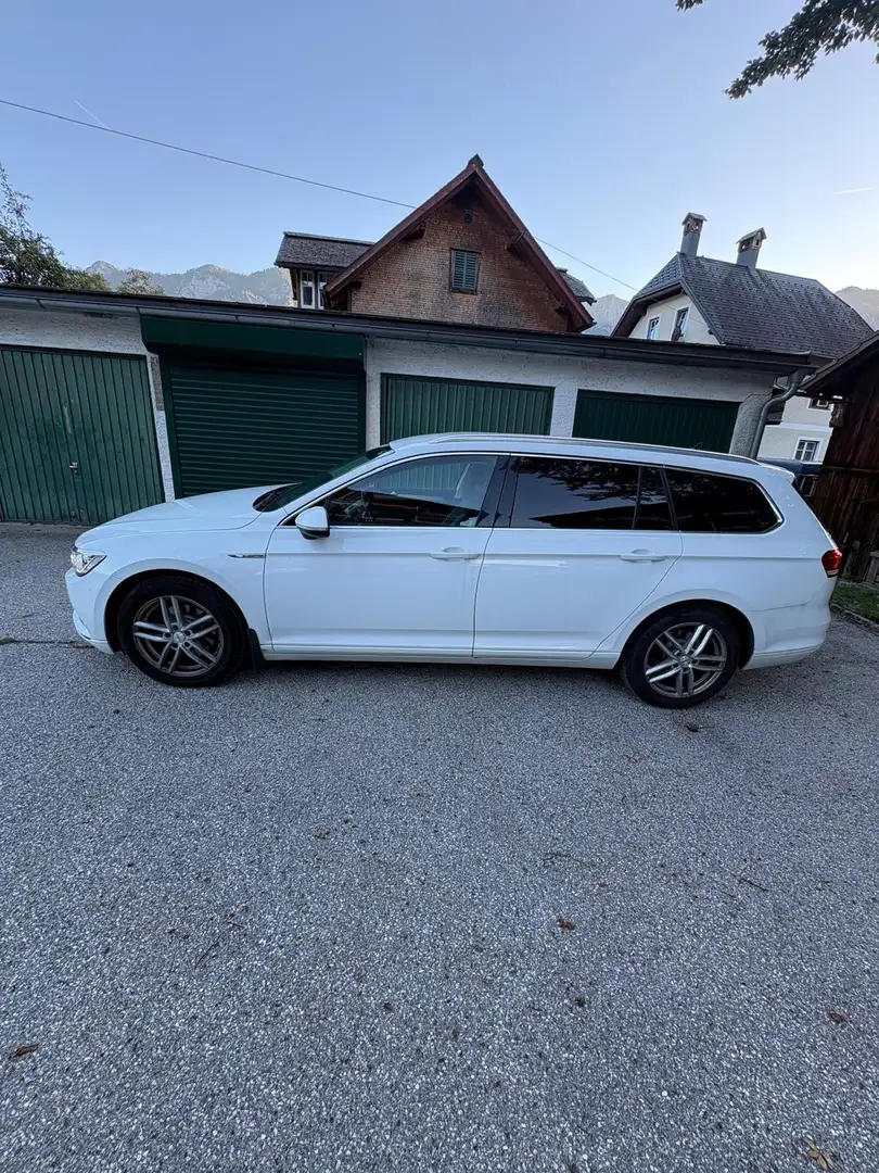 Volkswagen Passat 2.0 TDI (BlueMotion Technology) Comfortline Weiß - 2