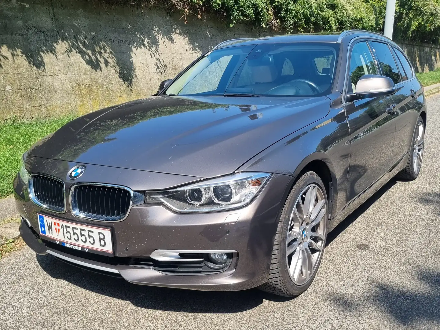 BMW 330 330d xDrive Touring Österreich-Paket Aut. Bronze - 2
