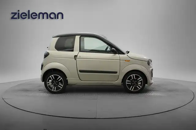 Microcar M.go view 9
