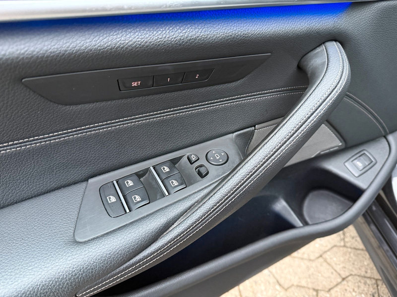 BMW 550 5 Touring M550 d xDrive*1. HAND*HEAD*GARANT — photo 8