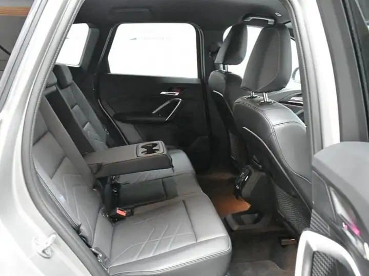 BMW X1 2024, foto 41