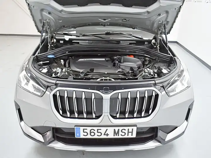 BMW X1 2024, foto 44