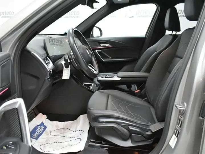 BMW X1 2024, foto 9