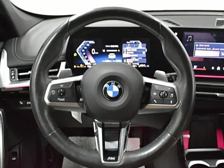 BMW X1 2024, foto 15