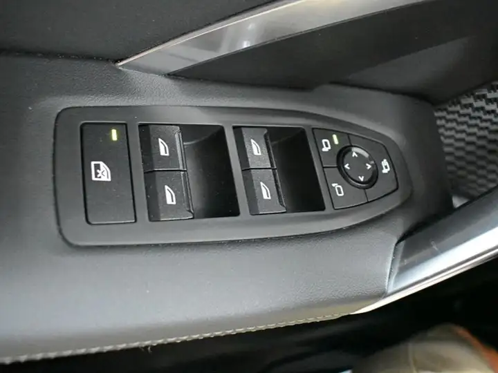 BMW X1 2024, foto 10