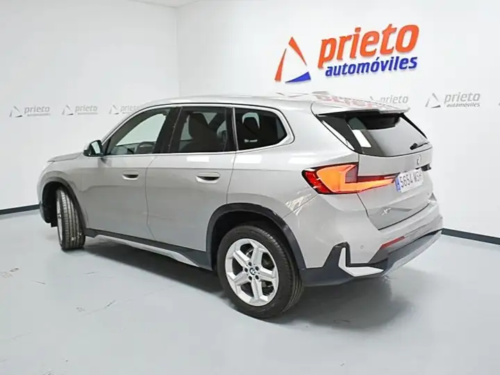 BMW X1 2024, foto 3