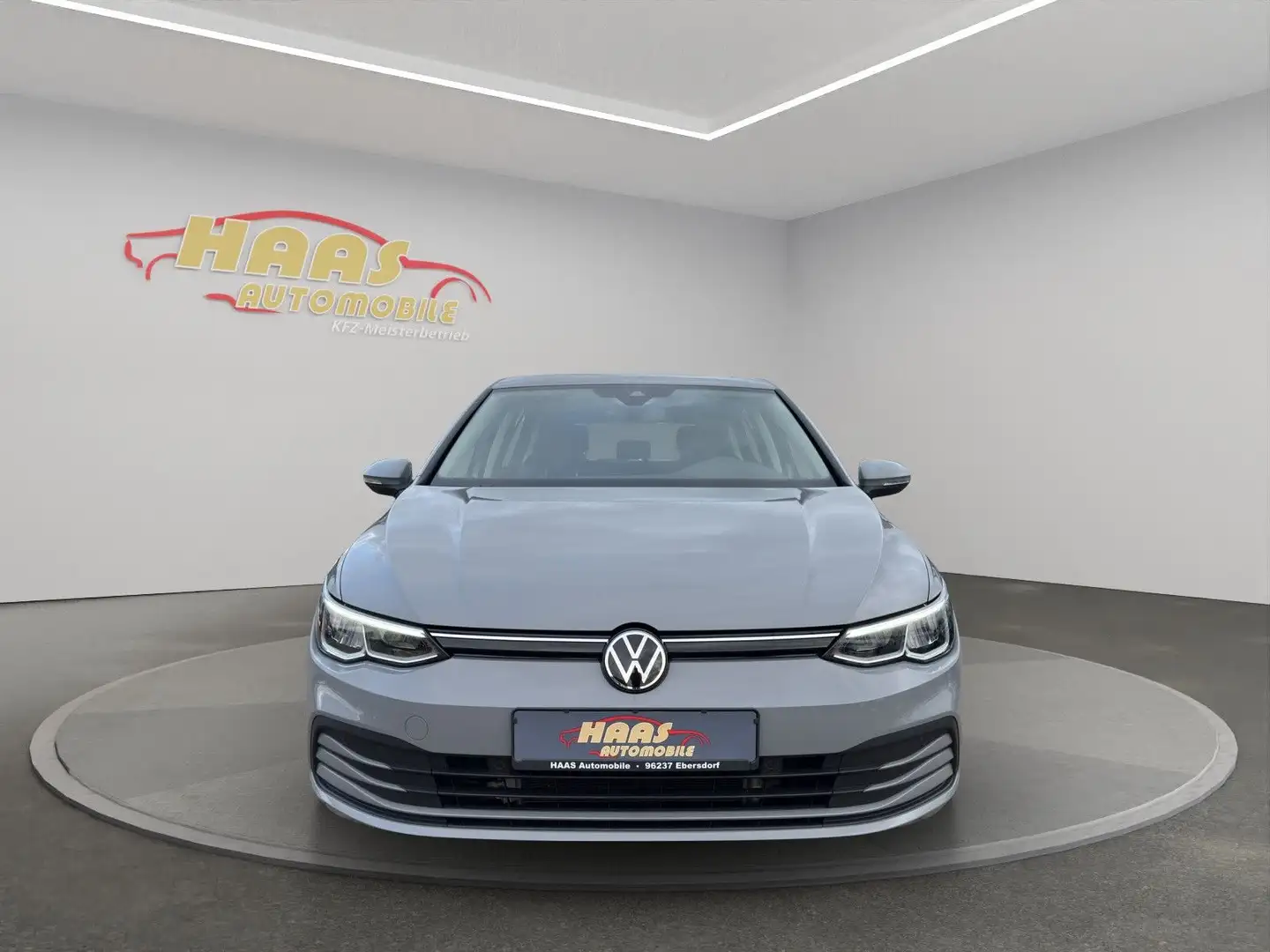 Volkswagen Golf VIII Lim. Life*Navigation*Digital Tacho*ACC Gris - 2