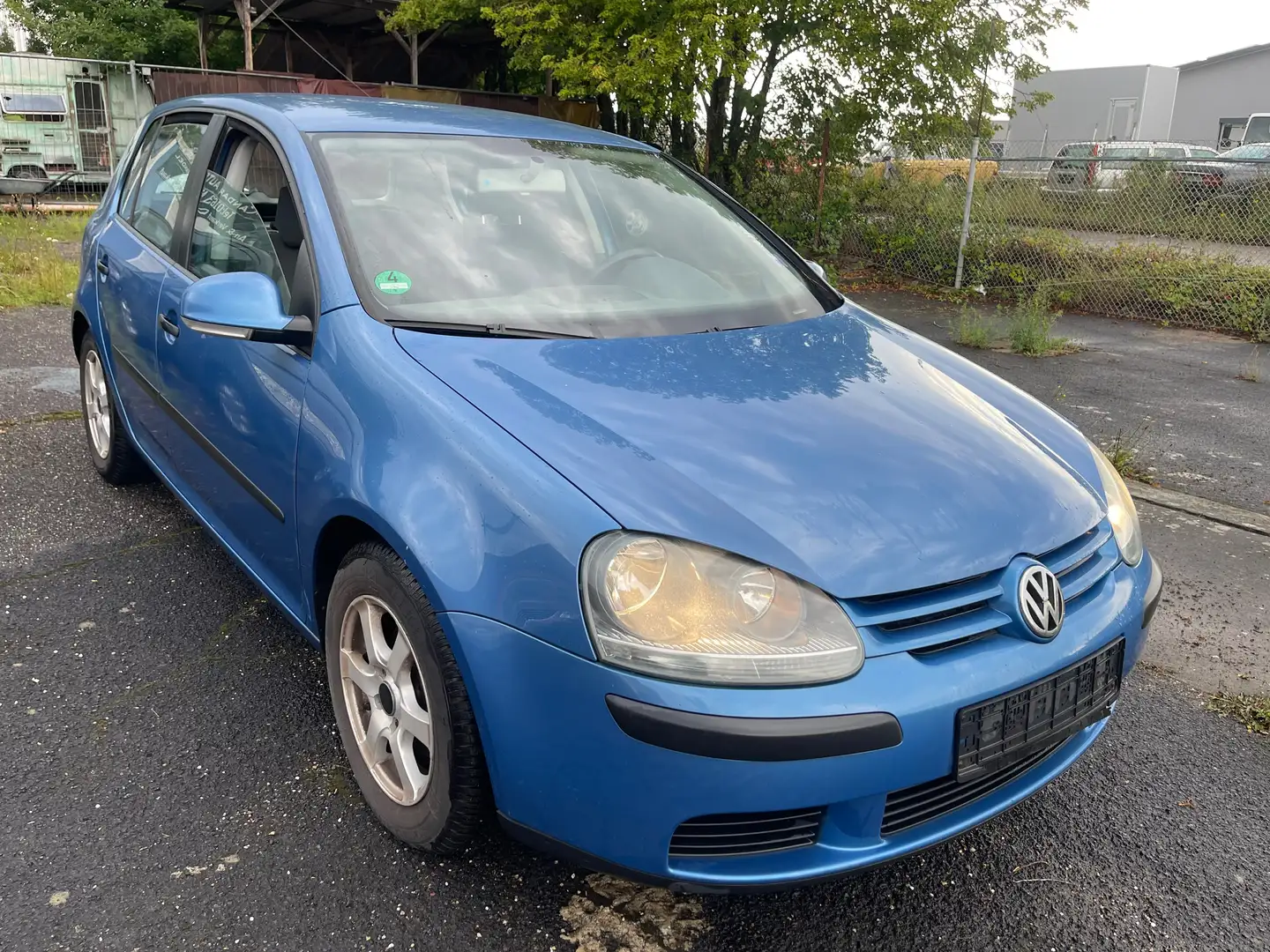 Volkswagen Golf 1.6 Trendline Bleu - 1