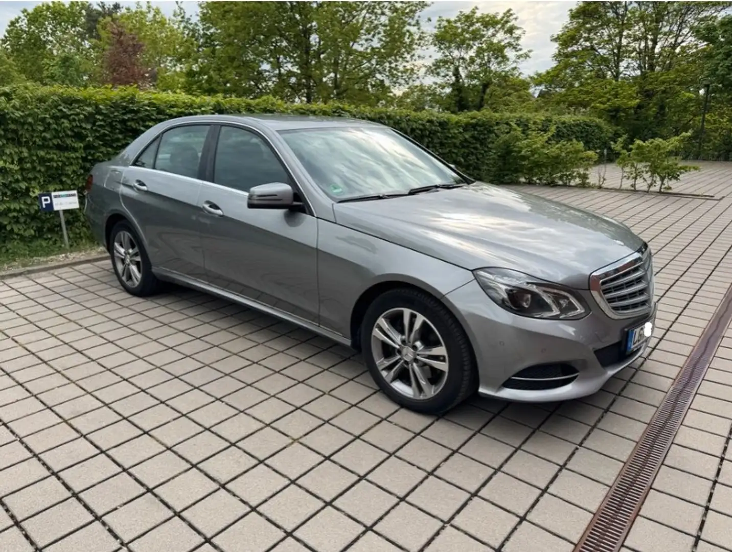 Mercedes-Benz E 250 CDI Massagesitze ILS Comand TÜV Neu Grau - 1