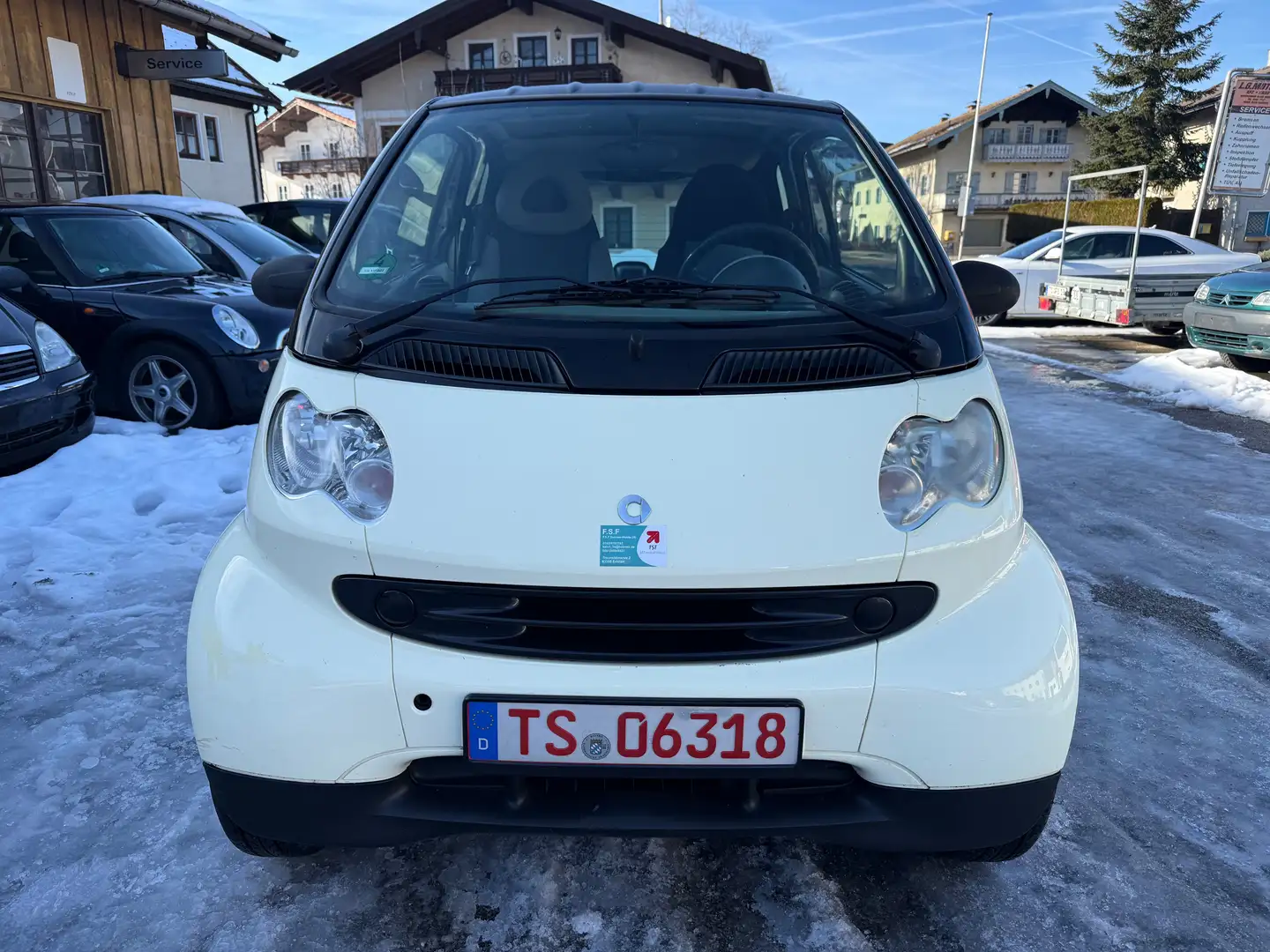 smart forTwo Basis (37kW). TÜV NEU Schwarz - 2