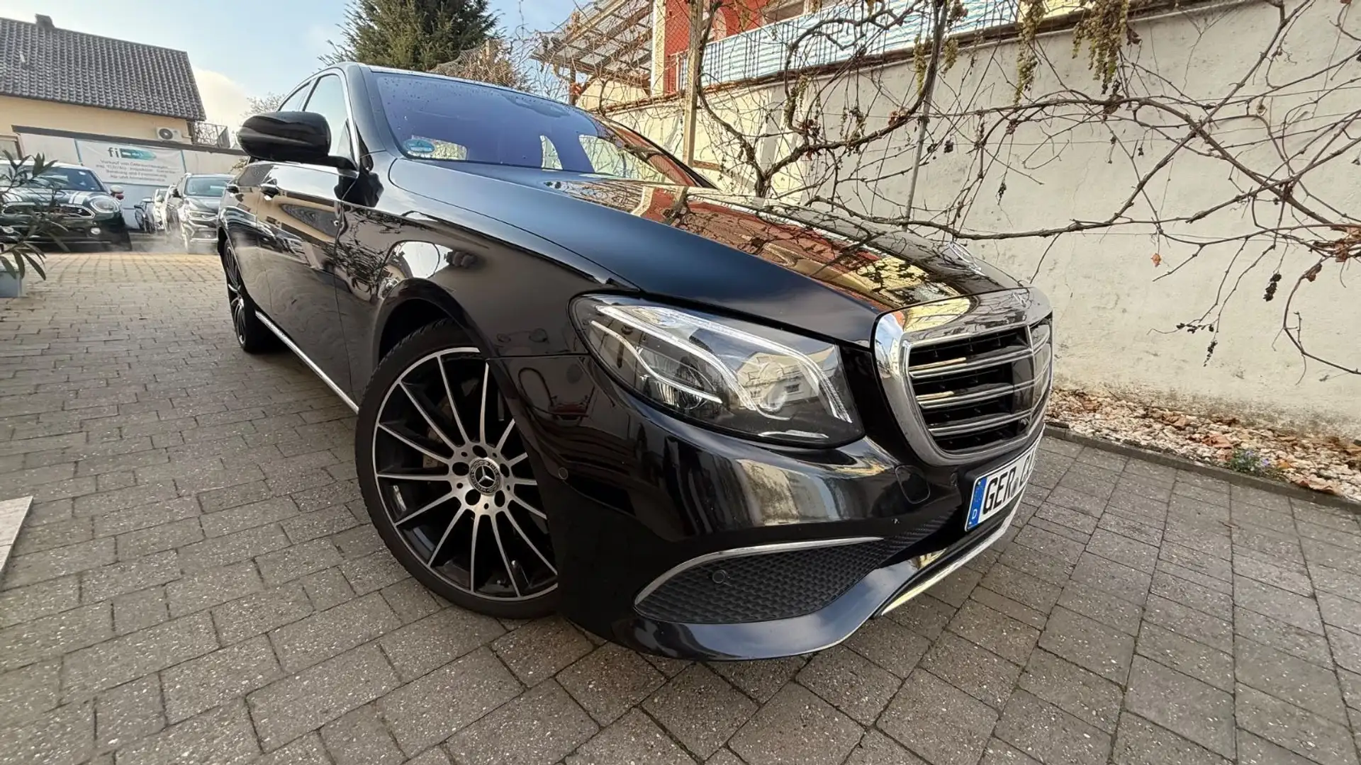 Mercedes-Benz E 400 E Limousine E 400 4Matic Noir - 1