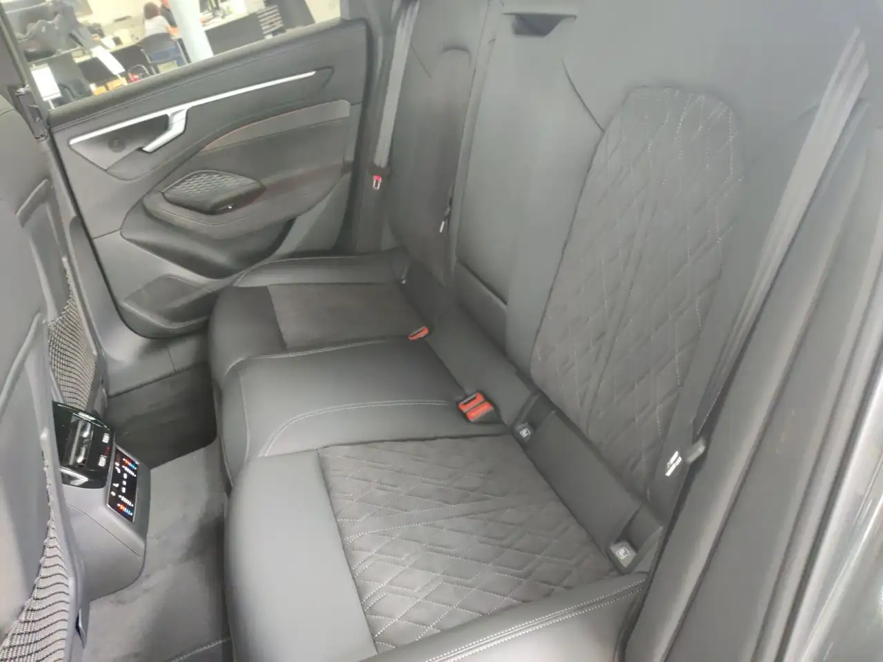 Audi A6 150 KW TDI q. S-Tronic S-Line editi 10