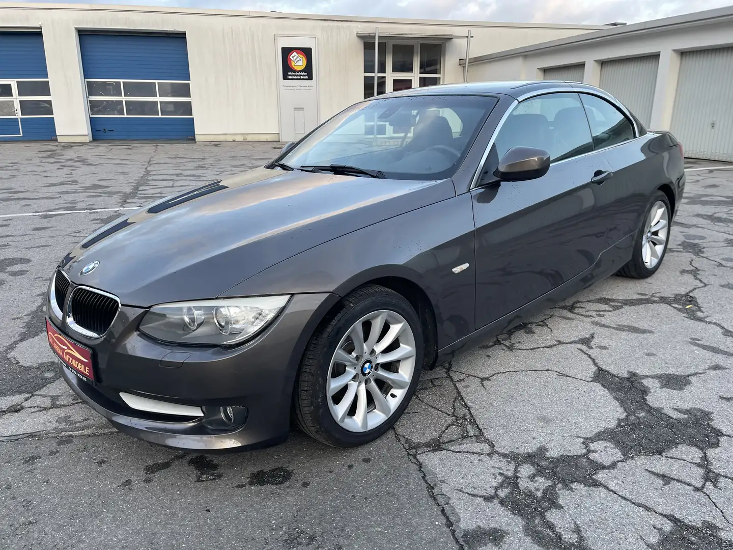BMW 318 i Cabrio Facelift 2.Hand S-Heft Grau Top Gepflegt Marrone - 1