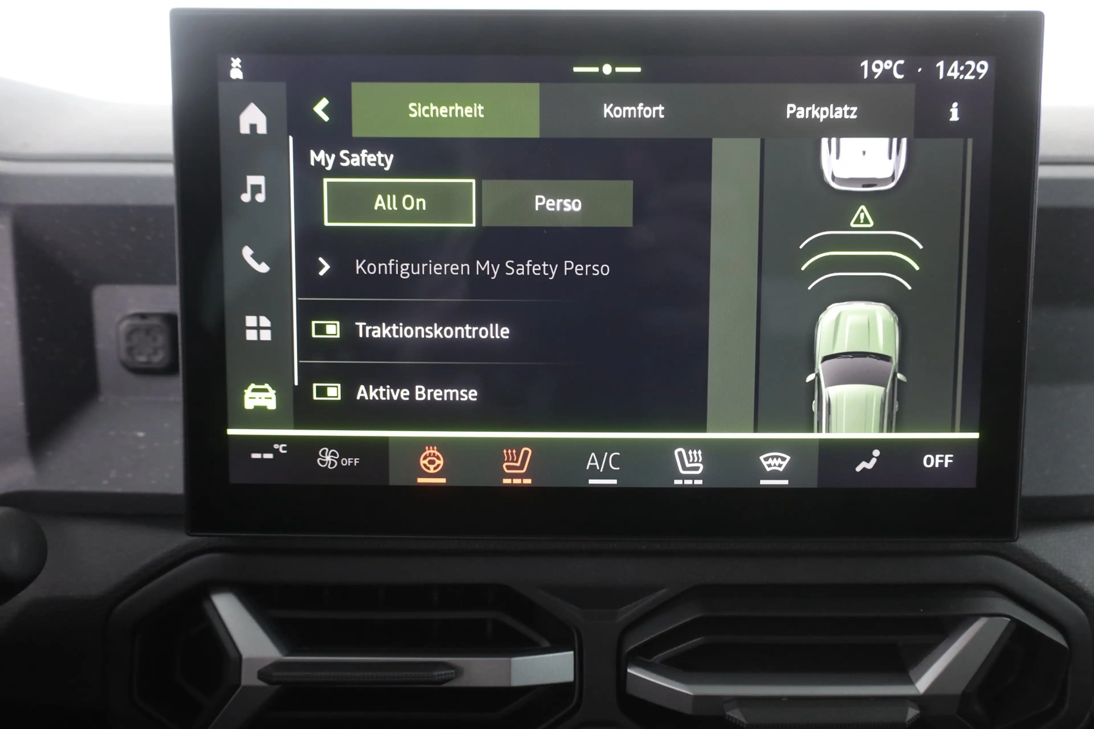 Dacia Duster Hybrid 155 Aut. LED ACC Navi — photo 13
